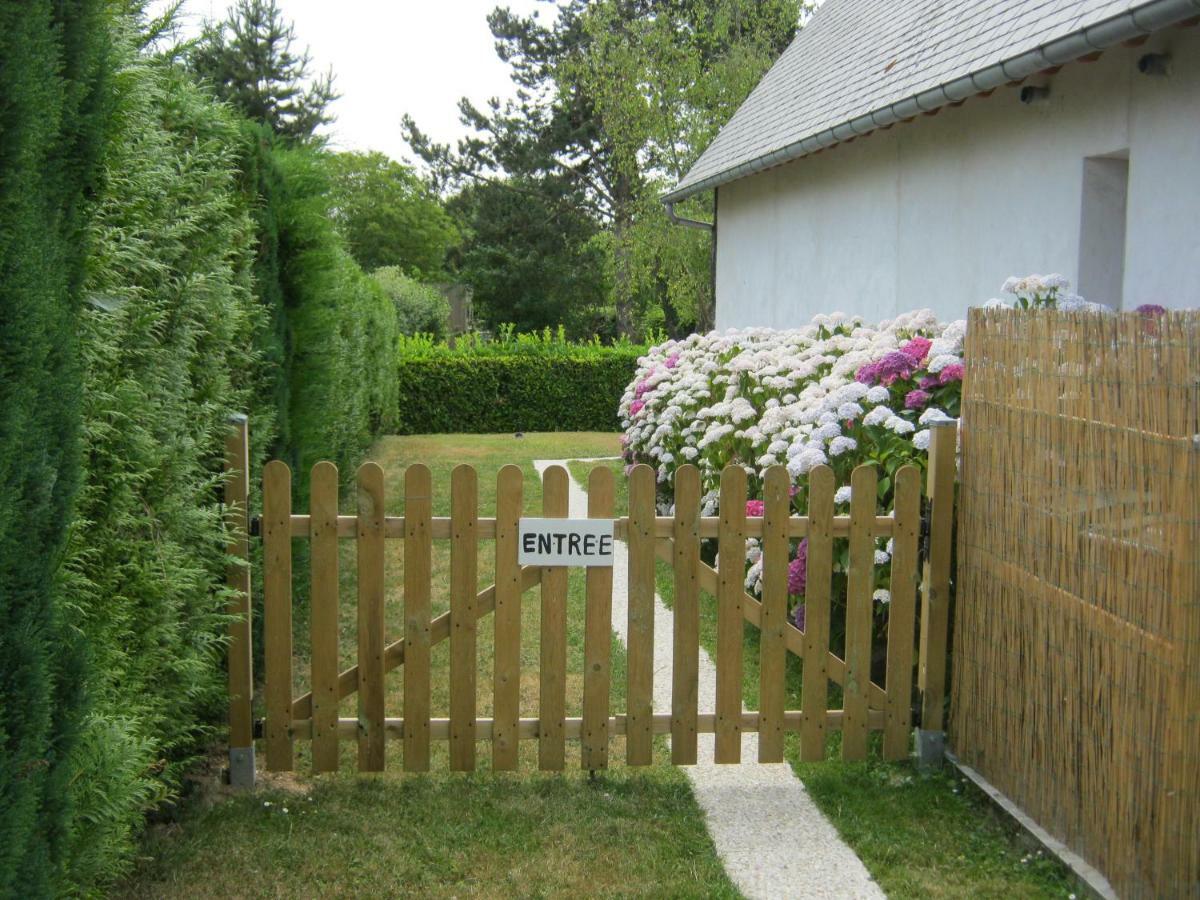 Gite Des Pins Penches Brunville Exterior photo